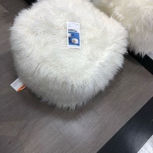 Meet your Posher, Jaye